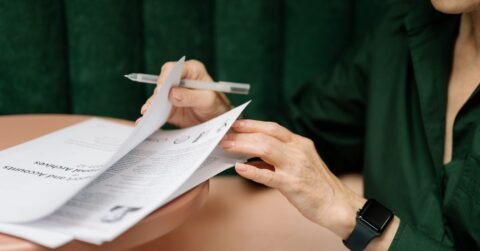 LLM 답변 검증, 정확도 점수보다 먼저 확인할 4가지(환각 줄이는 테스트 설계)